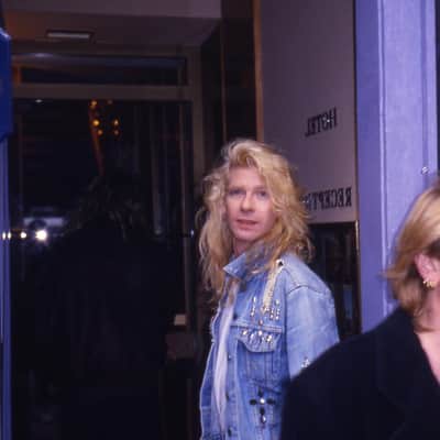 Def Leppard Autograph 1988 (Steve Clark, Joe Elliott...) + Phil Collen’s Guitar Pick 1988 image 15