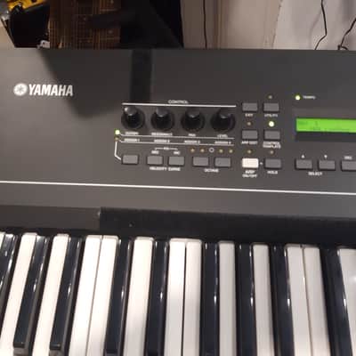 Yamaha  KX61 keyboard studio midi controller image 3