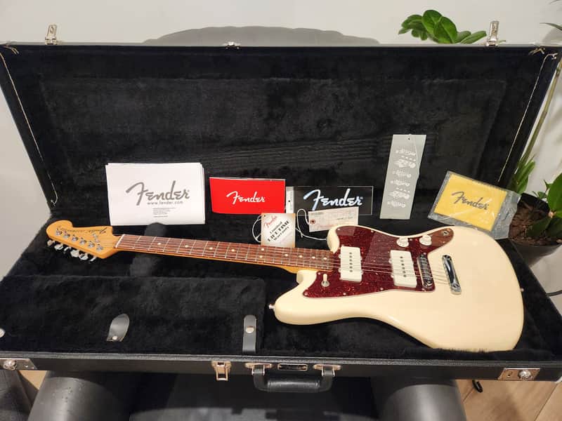 Fender American Special Jazzmaster 2015 CME Exclusive Olympic White