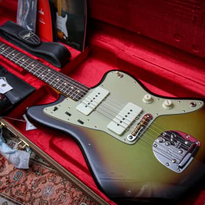 FENDER USA Custom Shop '62 Reissue Jazzmaster Jrny Relic "Swamp Burst" (2025) image 1