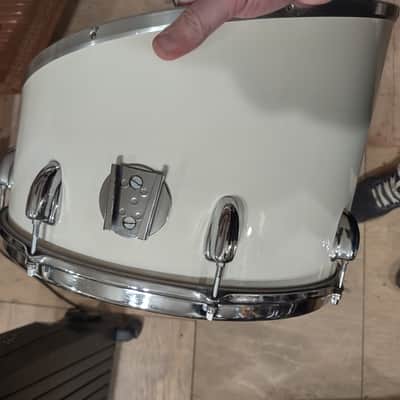 Slingerland 15" Cutaway Marching Tenor Tom Quad - White image 5