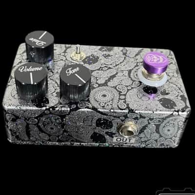 Flattley Guitar Pedals Revolution 2019 - Present - Black / Silver Paisley Skulls imagen 5