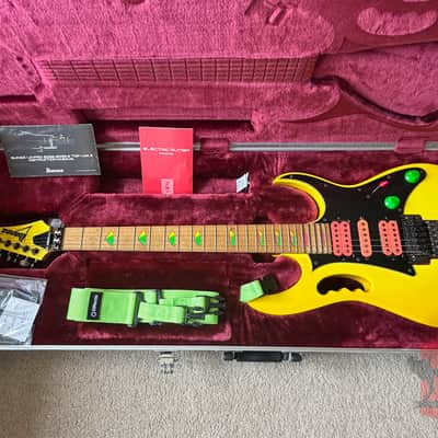 Beautiful 1990 Ibanez JEM777DY Desert Yellow Pyramid Inlays + Hard Case + Tremolo Arm + Original Manual + Strap image 2