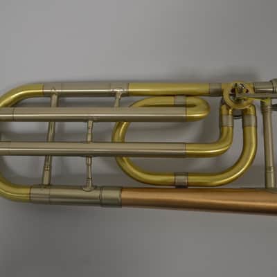 Trombón Conn Artist Symphony (88H) en muy buen estado. image 5