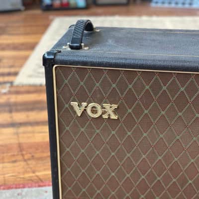 VOX V212BN Guitar Cabinet - Celestion Blue image 2