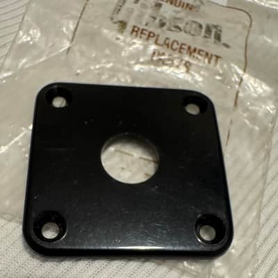 Gibson Input Jack Plate Cover, Les Paul - Black image 4