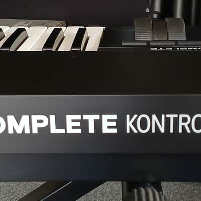 Native Instruments Komplete Kontrol S61 mk1 2014 image 8