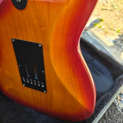 G&L Skyhawk Signature Series 1990 - Cherry Sunburst image 13