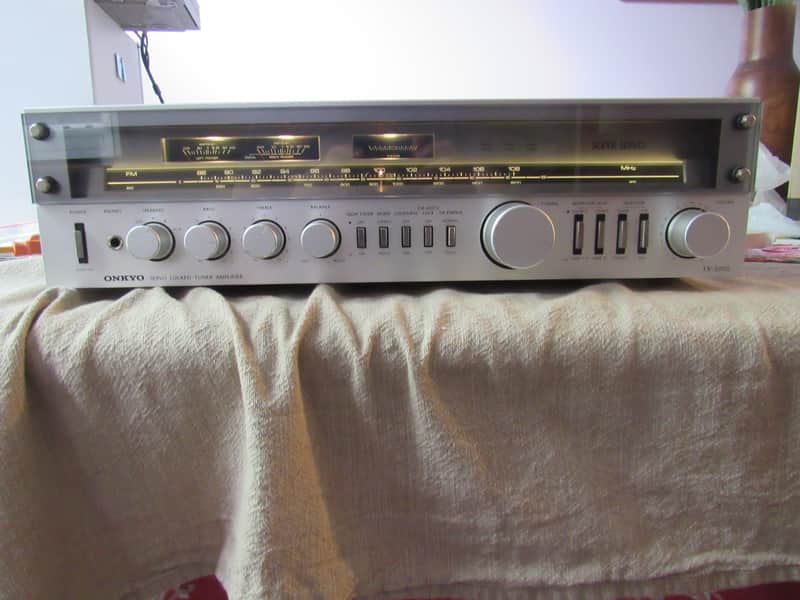 Onkyo TX3000 receiver in excellent condition, with caveat image 1