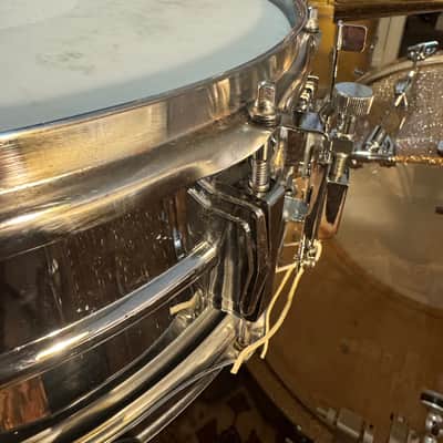 Ludwig No. 400 Supraphonic 5x14" 10-Lug Aluminum Snare Drum with Pointed Blue/Olive Badge 1969 - 1979 Chrome-Plated image 9