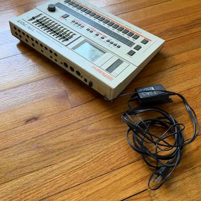 Roland TR-707 Rhythm Composer image 3