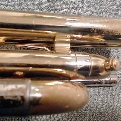 Holton C-602 Collegiate 1971 - laquered brass image 12