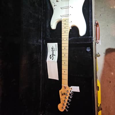 Vintage  squire  stratocaster Made in Korea image 8