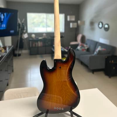 Lakland Skyline 44-60 Vintage J image 5