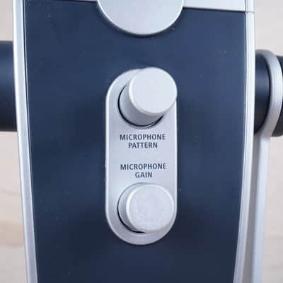AKG Lyra Multipattern USB Condenser Microphone Dark Blue / Silver w/ Cable image 4