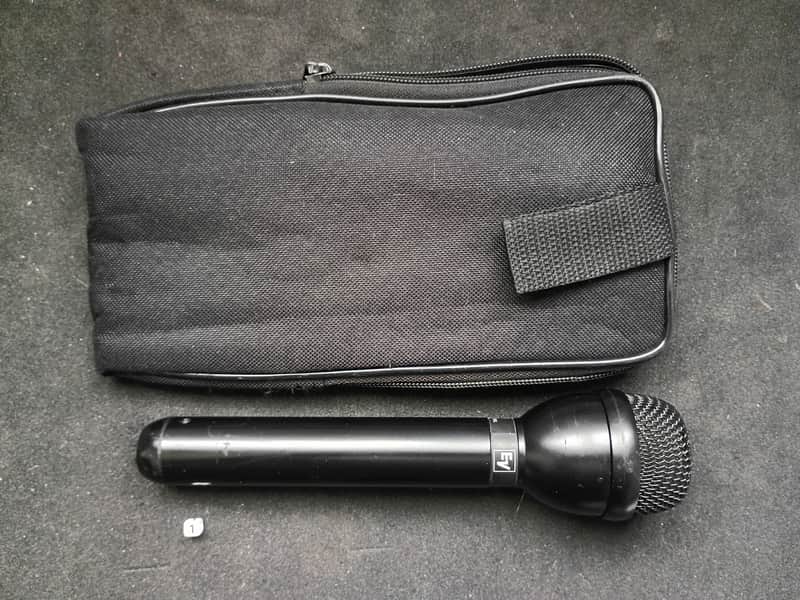 Electro-Voice RE50/B Omnidirectional Dynamic Microphone