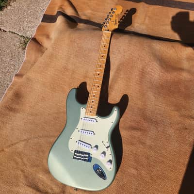 Fender Standard Stratocaster Body 1998 - 2017 - Sage Green Metallic image 2