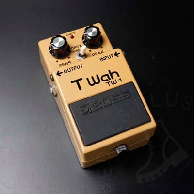 Boss TW-1 T Wah (Black Label) 1983 w/ original box image 2