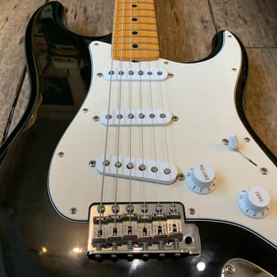 2012 Fender Custom Shop '69 Stratocaster in Black finish with hard shell case image 7