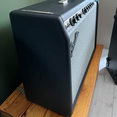 Fender '68 Custom Deluxe Reverb 2-Channel 22-Watt 1x12" Guitar Combo 2013 - Present Black image 5