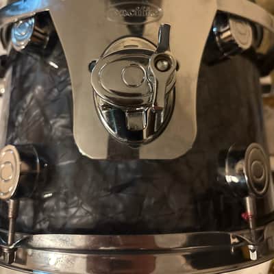 Pacific DW By Drum Workshop Made In Mexico 9 x 12" Blue/Silver Diamond Pearl Wrap CX Tom with Suspension Mounting HardwareVery Clean - Sounds Great! image 4