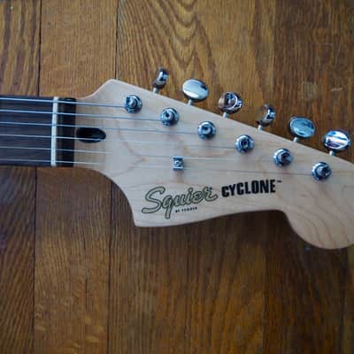 Squier Paranormal Cyclone - Seymour Duncan Pickups image 4