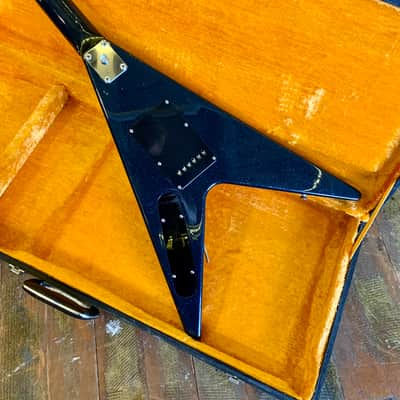 Yamaha VX-1 Flying V electric guitar c 1980's Midnight metallic