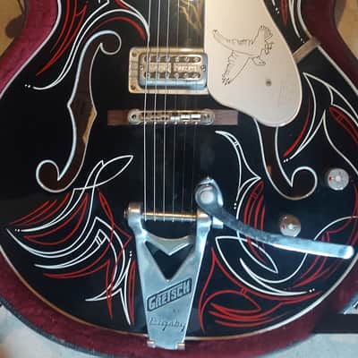 Gretsch Silver Falcon 1970s-1990s - Black w/pinstriping image 1