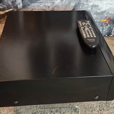 Panasonic Panasonic DVD-CV51  5-disc carousel DVD and CD changer. 2000 - Black image 7