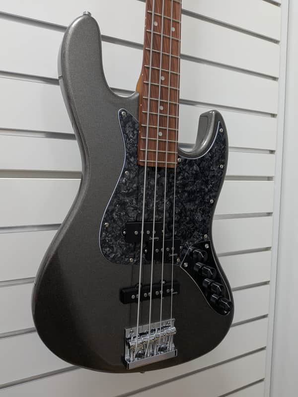 MetroExpress 21-Fret Hybrid P/J Bass - Solid Silver Sparkle Metallic Hochglanz image 1