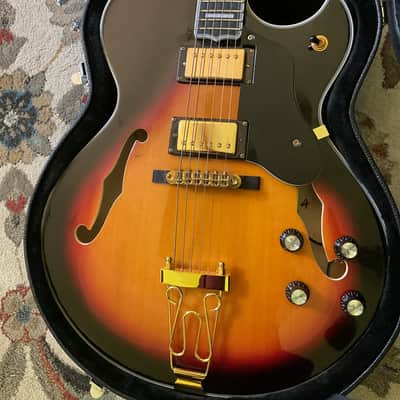 Byrdland style hollow body archtop 2000’s - Sunburst image 2