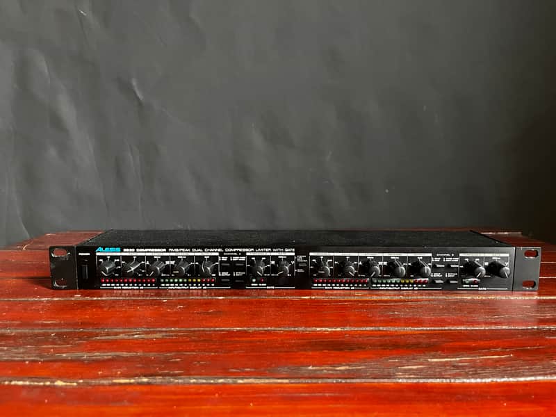 Alesis 3630 Compressor image 1