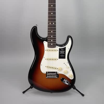 Fender Player II Stratocaster 3-Tone Sunburst image 2