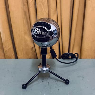 Blue Snow Ball USB microphone image 1