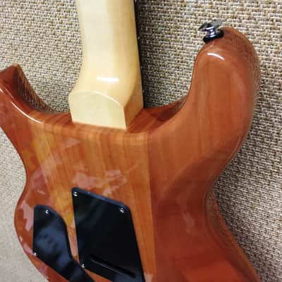 PRS SE Custom 24 Electric Guitar, Bonnie Pink, Maple Cap/Neck, Mahogany, 85/15s PUs, Gig Bag. image 10