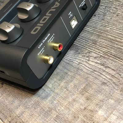 M-Audio Fast track 2000s Black image 4