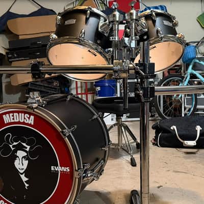 Used Yamaha Tour Custom 5pc Drum Set Licorice Satin image 3