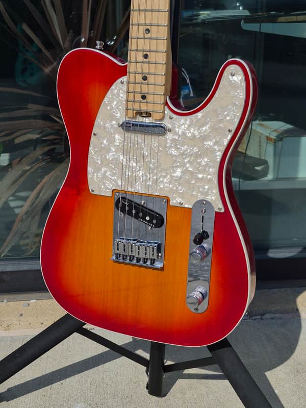 Fender 2018 American Elite Telecaster with Hard Shell