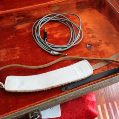 Vintage Leather Strap, 60's Fender Pick & old 60's/70's cable image 5