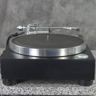 YAMAHA GT-750 Direct Drive Record Player Turntable in Very Good Condition image 10