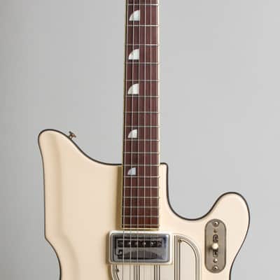 National Val-Pro 84 Solid Body Electric Guitar (1962), ser. #T-73971, black tolex hard shell case. image 8