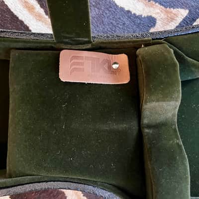 TKL Hard shell Mandolin Case - Black with Olive green plush interior image 6