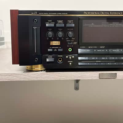 Fisher RS-Z1 Stereo Receiver image 7