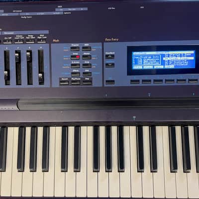 Kurzweil K2600XS 88-Key Digital Sampling Workstation Synthesizer 2000s - Black image 3