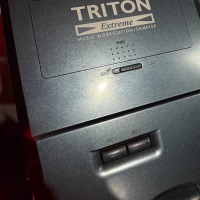 Korg Triton Extreme 76-Key 120-Voice Polyphonic Workstation 2005 - 2009 - Black image 8