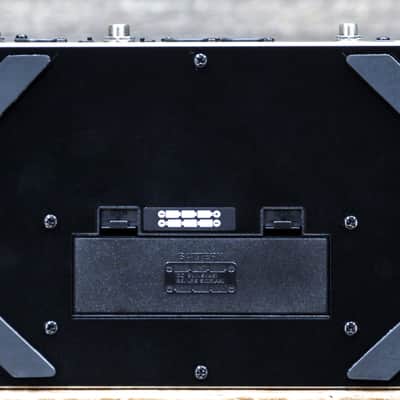 Boss VE-8 Acoustic Singer Compact Acoustic Guitar and Vocal Multi-Effects Pedal image 4