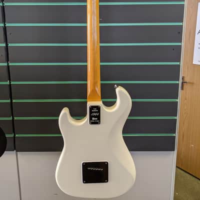 Burns 'The Marvin' 1964 Reissue White Signature Electric Guitar image 8