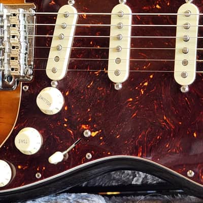 Fender Stratocaster Pro II 2021 - 3-Tone Sunburst image 5