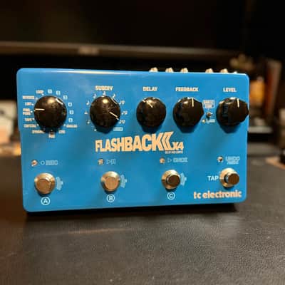 TC Electronic Flashback X4 Delay & Looper 2011 - 2019 - Blue image 1