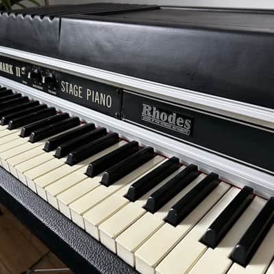 Rhodes Stage 73 Mk ll electric piano (USA/1980) + FREE FX unit & FREE UK delivery image 2